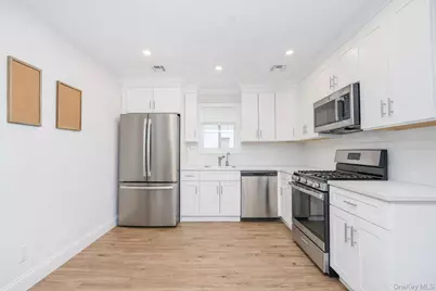 172 Mac Gregor Street, New York, NY 10309 - Photo 10