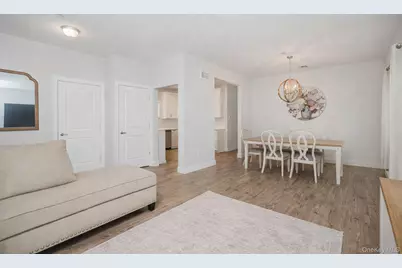 172 Mac Gregor Street, New York, NY 10309 - Photo 6