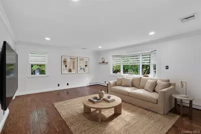 585 Bedford Road, Pleasantville, NY 10570 - Photo 14