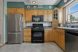 6369 Douglaston Pkwy, Douglaston, NY 11362 - Photo 12
