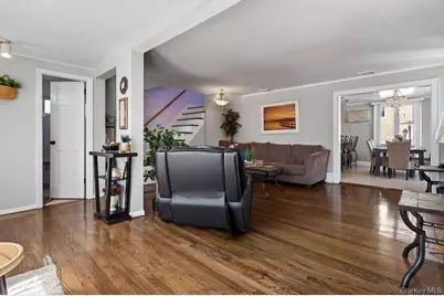 437 Fourth Avenue, Pelham, NY 10803 - Photo 6