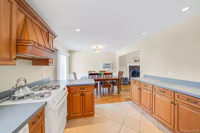 7 Berkeley Avenue, Selden, NY 11784 - Photo 10