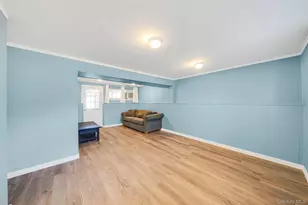 7 Berkeley Ave, Selden, NY 11784 - Photo 20