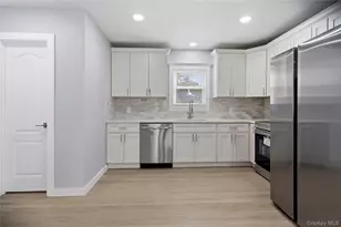 890 Kings Pkwy, Baldwin, NY 11510 - Photo 6