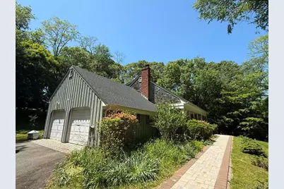 214 Old Town Rd, East Setauket, NY 11733 - Photo 16