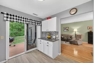 31 Bridgewater Way, Poughkeepsie, NY 12601 - Photo 10