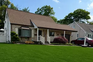 52 Kime Ave, North Babylon, NY 11703 - Photo 2