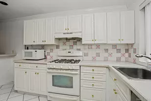 311 N Greeley Ave, Chappaqua, NY 10514 - Photo 6
