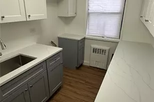 131-11 Kew Gardens Rd, Richmond Hill, NY 11418 - Photo 16