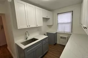 131-11 Kew Gardens Rd, Richmond Hill, NY 11418 - Photo 22