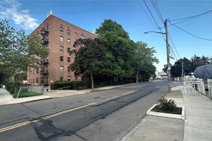 131-11 Kew Gardens Rd, Richmond Hill, NY 11418 - Photo 44