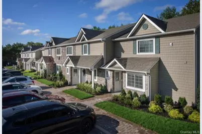 2 Victorian Court #16, Holtsville, NY 11742 - Photo 2