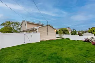 39 Pal St, Plainview, NY 11803 - Photo 36