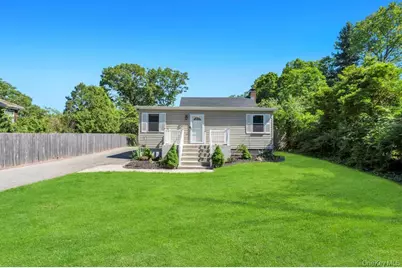 18 Richmond Hill Road, Sound Beach, NY 11789 - Photo 2