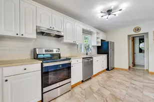 18 Richmond Hill Rd, Sound Beach, NY 11789 - Photo 16