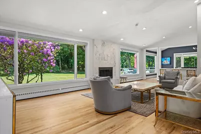125 Hicks Lane, Great Neck, NY 11024 - Photo 4