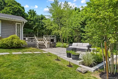 125 Hicks Lane, Great Neck, NY 11024 - Photo 26