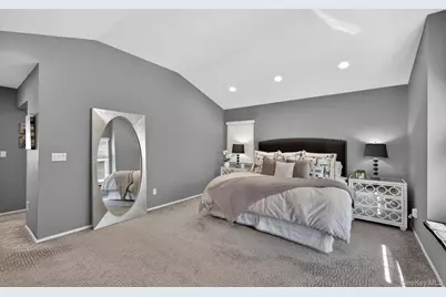 88 Hidden Ridge Drive, Syosset, NY 11791 - Photo 20