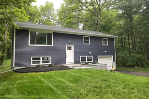 38 Pine Woods Rd, Hyde Park, NY 12538 - Photo 2
