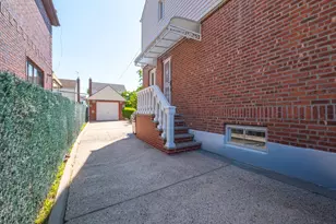 76-11 173rd St, Fresh Meadows, NY 11366 - Photo 32
