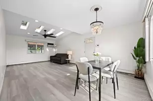 23 Vista Ln, Levittown, NY 11756 - Photo 4