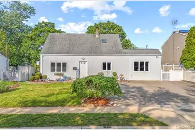 23 Vista Lane, Levittown, NY 11756 - Photo 1