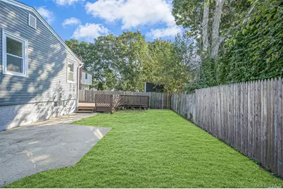 180 Park Avenue, Deer Park, NY 11729 - Photo 12