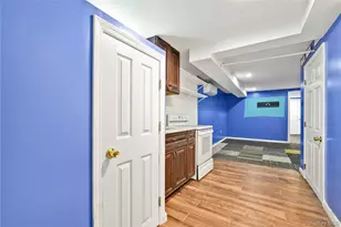 90-13 201st St, Hollis, NY 11423 - Photo 26