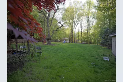 31 Dawn Lane, Suffern, NY 10901 - Photo 18