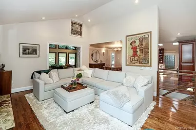 32 Randy Lane, Plainview, NY 11803 - Photo 6