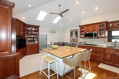 32 Randy Lane, Plainview, NY 11803 - Photo 10