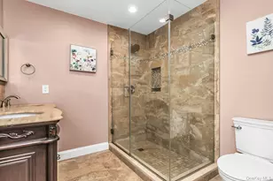2 Vermont St, Lindenhurst, NY 11757 - Photo 16