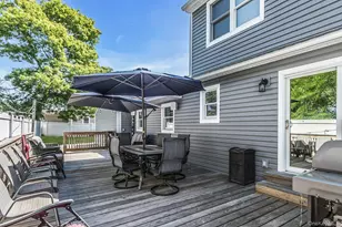 2 Vermont St, Lindenhurst, NY 11757 - Photo 28