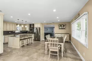 2 Vermont St, Lindenhurst, NY 11757 - Photo 6