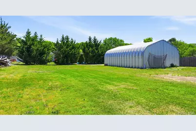 1072 Connetquot Avenue, Central Islip, NY 11722 - Photo 34