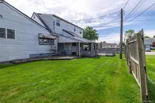 3960 Wellwood Rd, Seaford, NY 11783 - Photo 26