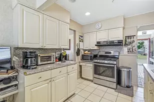 3960 Wellwood Rd, Seaford, NY 11783 - Photo 12
