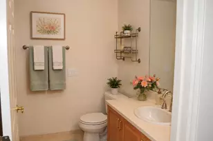 132 Carriage Ln, Plainview, NY 11803 - Photo 8
