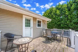 73 Danbury St, Bay Shore, NY 11706 - Photo 32