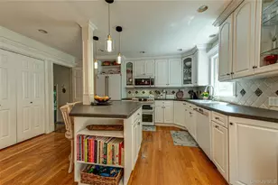179 Dix Hills Rd, Dix Hills, NY 11746 - Photo 12