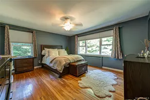 179 Dix Hills Rd, Dix Hills, NY 11746 - Photo 16