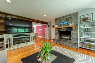 179 Dix Hills Rd, Dix Hills, NY 11746 - Photo 8