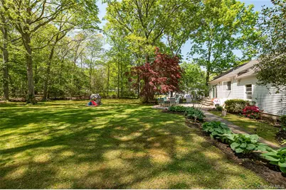 179 Dix Hills Road, Dix Hills, NY 11746 - Photo 28