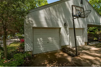 179 Dix Hills Road, Dix Hills, NY 11746 - Photo 26