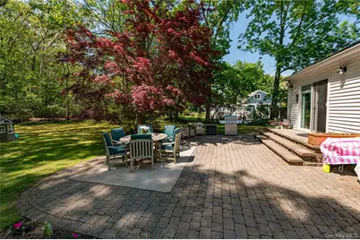 179 Dix Hills Road, Dix Hills, NY 11746 - Photo 32