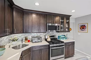 25 Gerald Ln, Plainview, NY 11803 - Photo 8