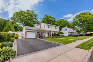 25 Gerald Ln, Plainview, NY 11803 - Photo 2