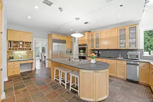 22 Random Farms Cir, Chappaqua, NY 10514 - Photo 10