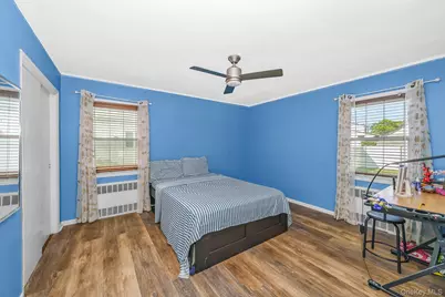 87 E Fenimore Street, Valley Stream, NY 11580 - Photo 16