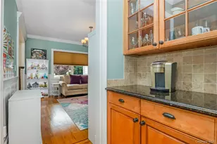 154 A Stony Hollow Rd, Greenlawn, NY 11740 - Photo 10